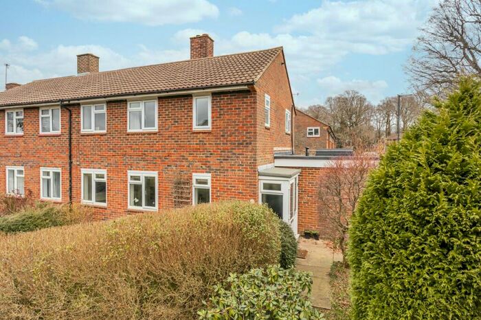 3 Bedroom Semi-Detached House To Rent In Spring Plat, Crawley, RH10