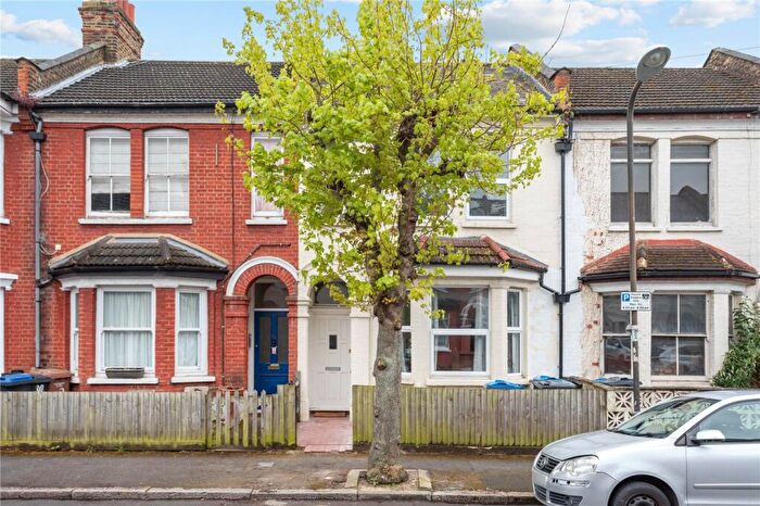 5 Bedroom House To Rent In Pitcairn Road, London, CR4