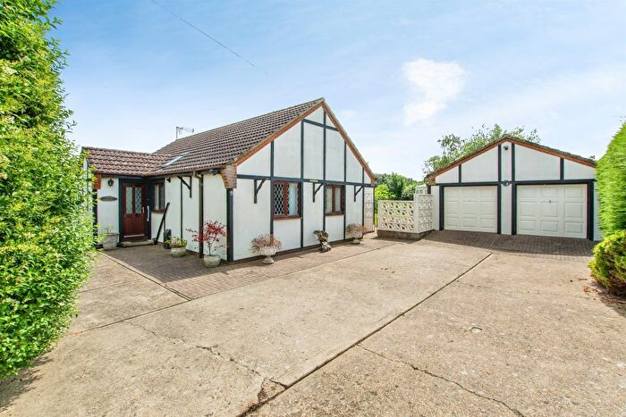 3 Bedroom Detached Bungalow For Sale In Bardyke Bank, Upwell, Wisbech, PE14