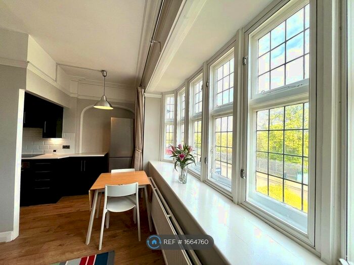 1 Bedroom Flat To Rent In Drewstead Road, London, SW16