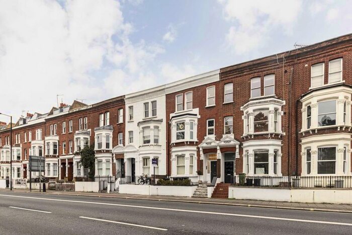2 Bedroom Flat To Rent In Fulham Palace Road, London, SW6