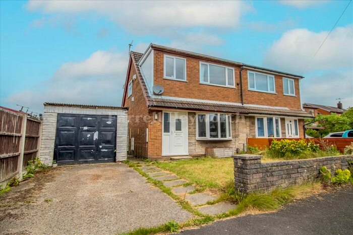 3 Bedroom Property To Rent In Glendale Grove, Preston, PR2