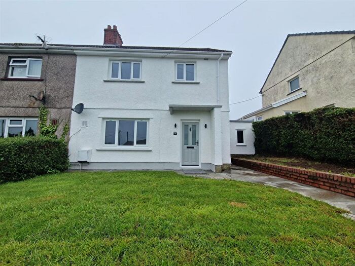 3 Bedroom Semi-Detached House To Rent In Llanyrnewydd, Penclawdd, Swansea, SA4