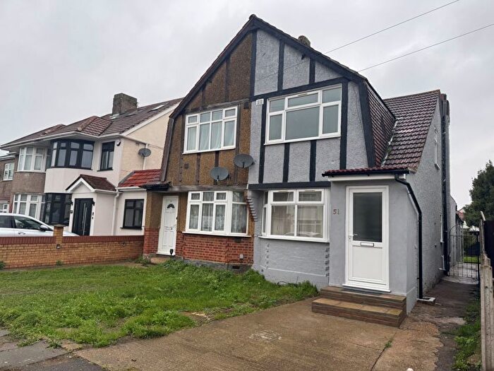 3 Bedroom Property To Rent In Eton Road, Harlington, Hayes, UB3