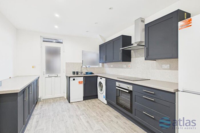 3 Bedroom Duplex To Rent In Allerton Road, Allerton, L18