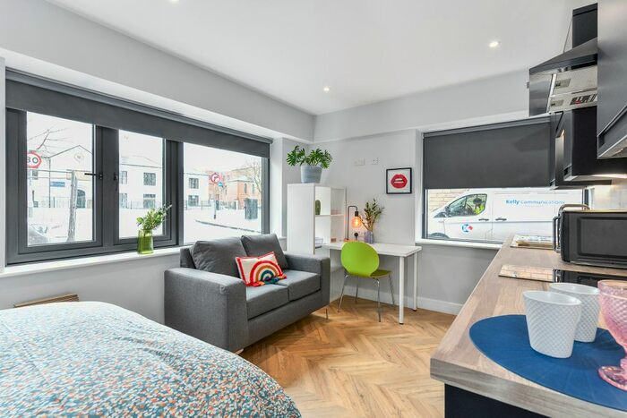 1 Bedroom Flat To Rent In Malin Hill, Nottingham, NG1