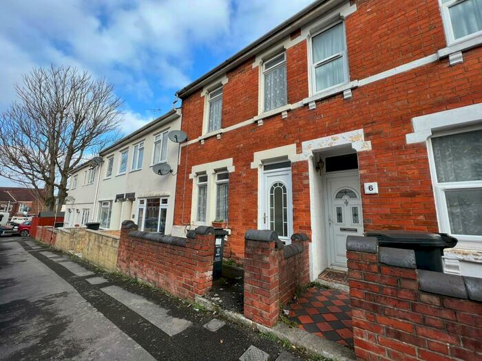 2 Bedroom House To Rent In Town Centre, SN1