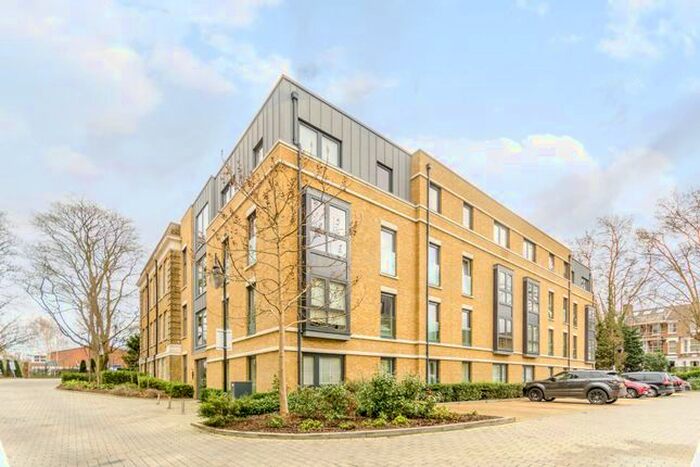 2 Bedroom Flat To Rent In Loxford House, Highbury, London, N5