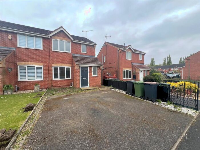 3 Bedroom Semi-Detached House To Rent In Pebblebrook Way, Bedworth, CV12