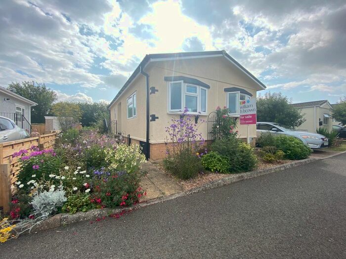 2 Bedroom Mobile/park Home For Sale In Allington Gardens, Allington, Grantham, NG32