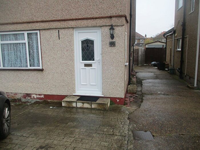 4 Bedroom Terraced House To Rent In Bradenham Road, Kingshill, UB4