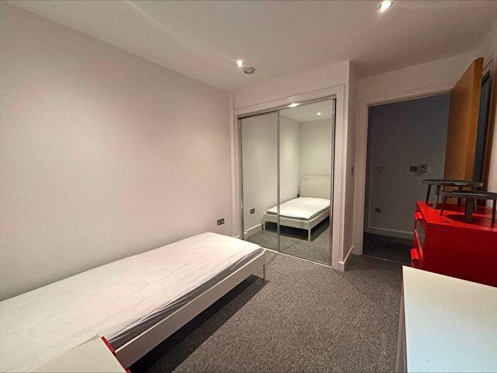 2 Bedroom Flat To Rent In Marsh House, Bristol, BS1