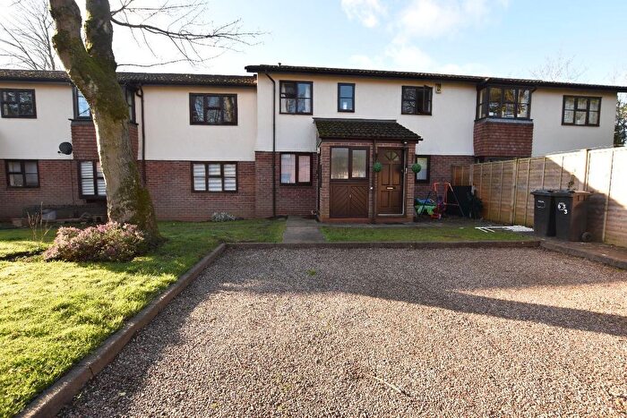 2 Bedroom Flat To Rent In Stratford Road, Shirley, Solihull, B90