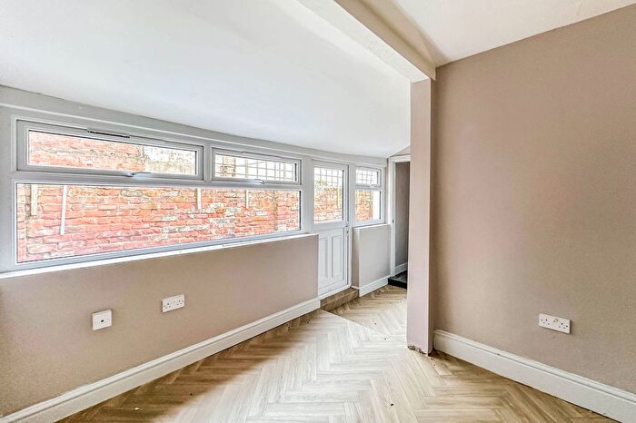 4 Bedroom Terraced House For Sale In Granville Street, Hull, HU3