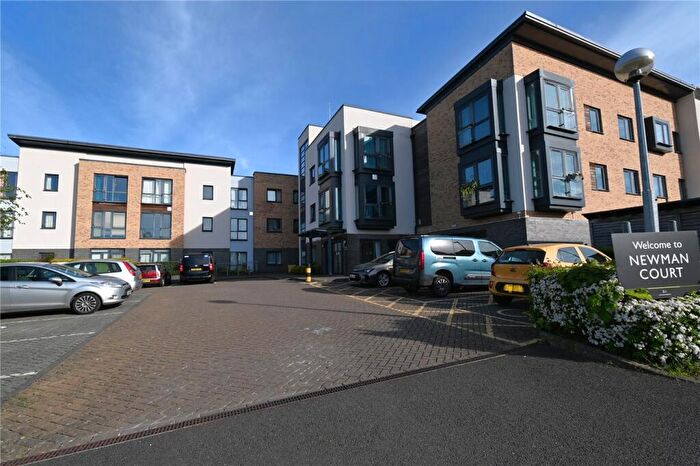 2 Bedroom Apartment For Sale In Barber Road, Basingstoke, Hampshire, RG22