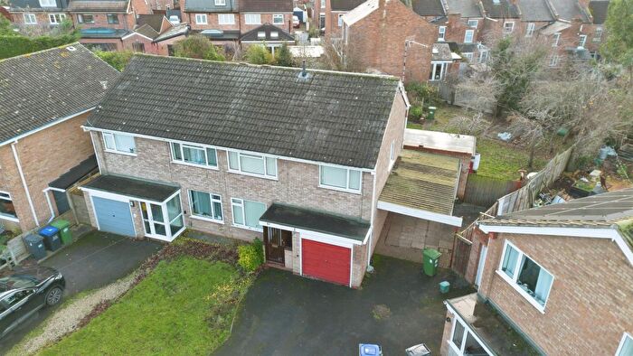 3 Bedroom Semi Detached House For Sale In Hazel Close, Leamington Spa, CV32