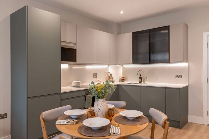 2 Bedroom Flat To Rent In Lower Essex Street, Birmingham, B5