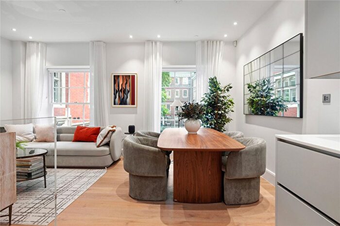 1 Bedroom Flat To Rent In Strand, London, WC2R