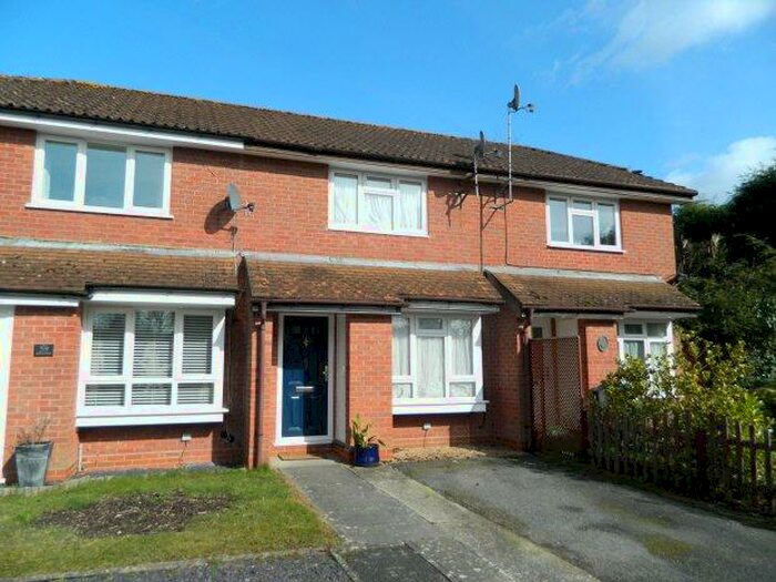 2 Bedroom House To Rent In Gorringes Brook, Horsham, RH12