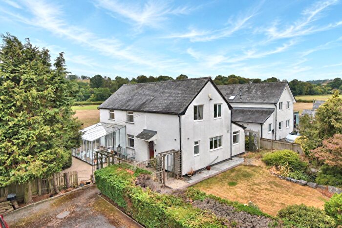 4 Bedroom Detached House For Sale In Corwen, LL21
