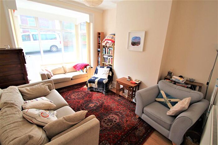 4 Bedroom Terraced House To Rent In Wilton Grove, Meanwood, Leeds, LS6