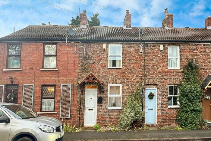2 Bedroom Terraced House For Sale In Chapel Haddlesey, Selby, YO8