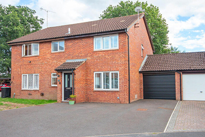 2 Bedroom Semi-Detached House For Sale In Alfred Close, West Totton, SO40