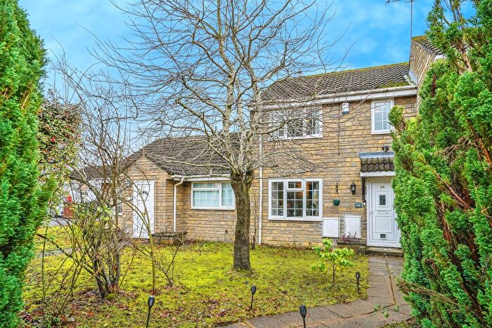 3 Bedroom End Terrace House For Sale In Westwinn View, Leeds, LS14