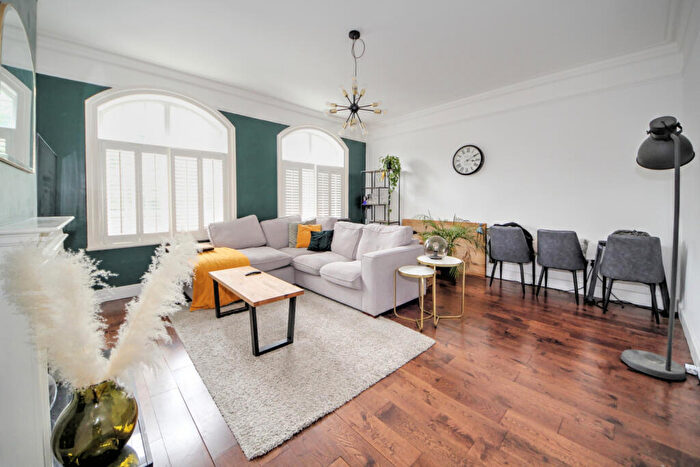 1 Bedroom Flat To Rent In High Road, Whetstone, N20