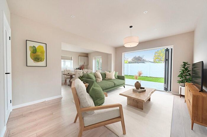 3 Bedroom Detached House For Sale In Yeovilton Close, Everton, Lymington, SO41