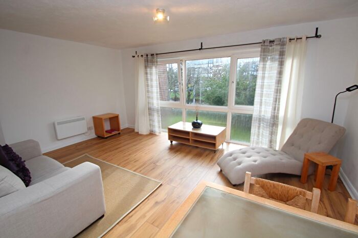 1 Bedroom Flat To Rent In Rowland Court, Croydon, CR0