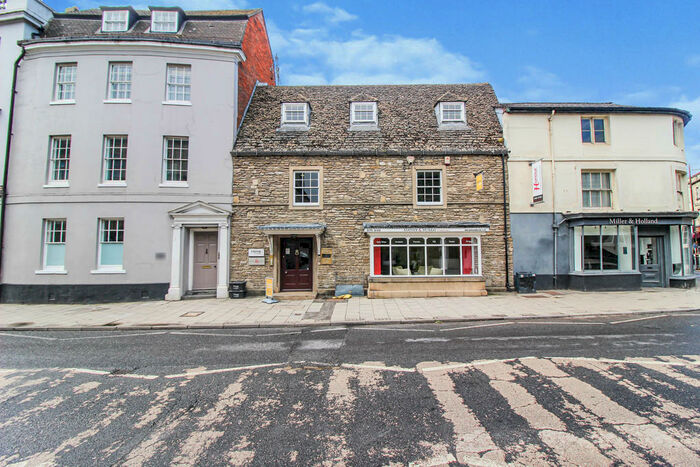 1 Bedroom Apartment To Rent In High Street, Old Town, Swindon, SN1