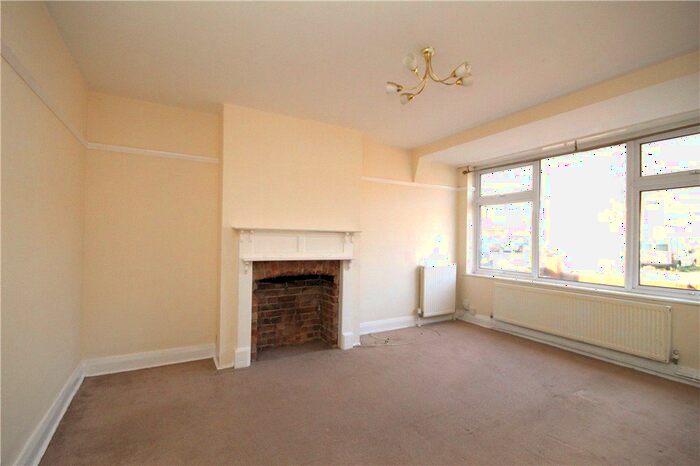 3 Bedroom End Of Terrace House To Rent In Davidson Road, Croydon, CR0