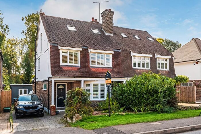 4 Bedroom Semi-Detached House For Sale In Gordons Way, Oxted, Surrey, RH8
