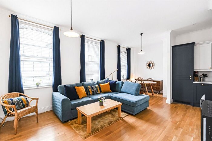 1 Bedroom Flat To Rent In Ludgate Square, London, EC4M
