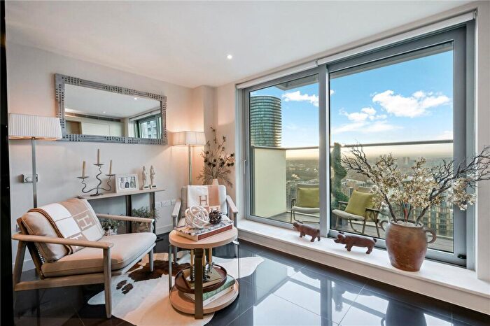 Apartment For Sale In Pan Peninsula Square, Canary Wharf, London, E14