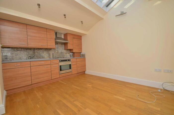 2 Bedroom House To Rent In Wood Street, Norfolk, NR1