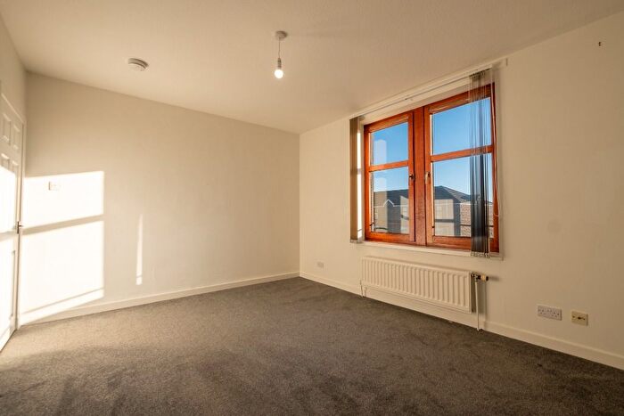 2 Bedroom Flat To Rent In Abbotsford Place, Dundee, DD2