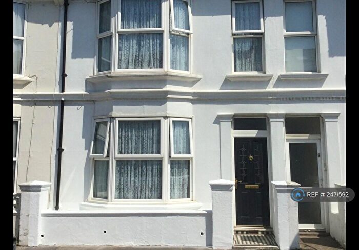 3 Bedroom Terraced House To Rent In Stirling Place, Hove, BN3