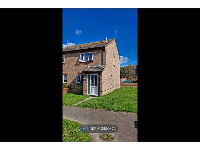 2 Bedroom Semi Detached House To Rent In Wright Close, Great Yarmouth, NR30