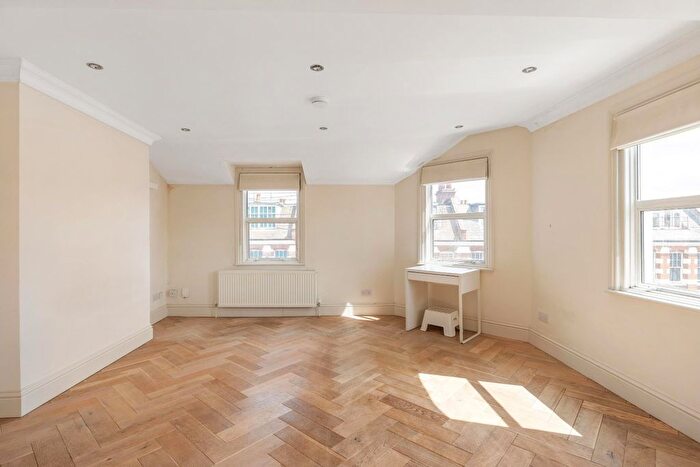 Studio To Rent In St. John's Road, London, SW11