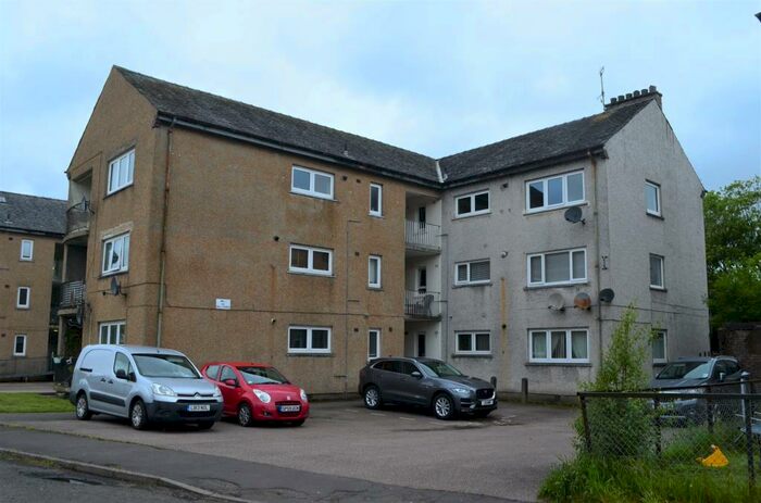 3 Bedroom Flat To Rent In Nursery Street, Helensburgh, Argyll And Bute, G84