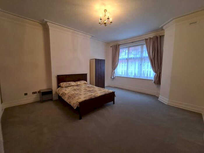 Studio To Rent In Hyde Park Mansions, Cabbell Street NW1