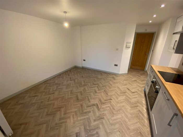 1 Bedroom Flat To Rent In Albert Street, Stone ST15