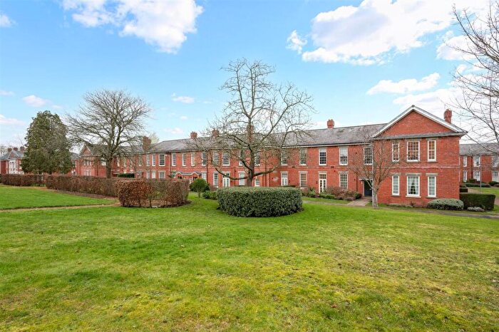 2 Bedroom Flat For Sale In Sherwood Way, Epsom, KT19