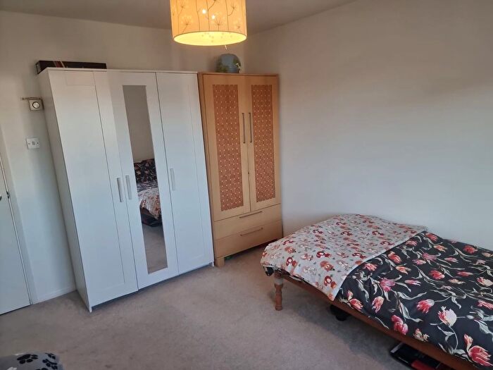 2 Bedroom Flat To Rent In Cranston Close, Hounslow, TW3