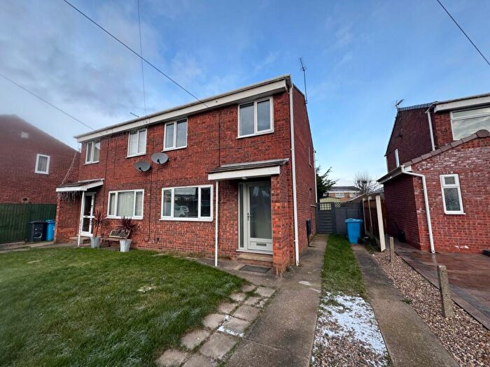 3 Bedroom Semi Detached House To Rent In Rosemount Close, Ings Bridge Estate, Hull, East Yorkshire, HU6