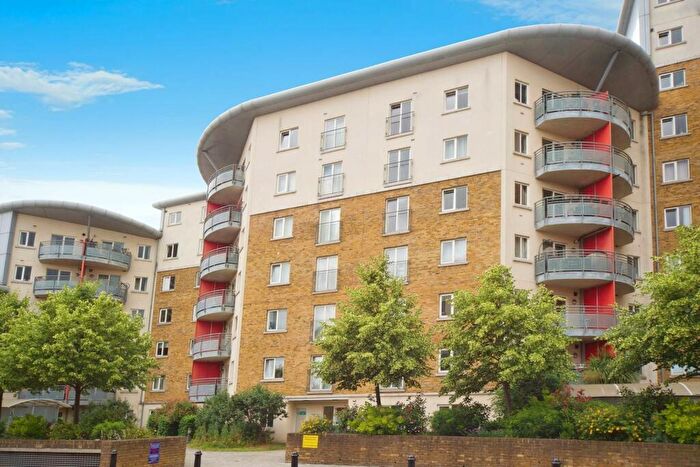 2 Bedroom Apartment To Rent In Heart Of Bow, E3