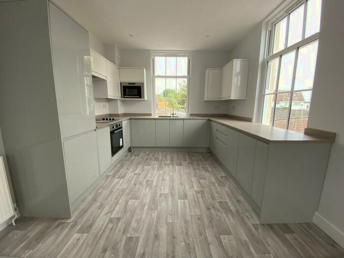 2 Bedroom House To Rent In Wyke Road, Weymouth, DT4