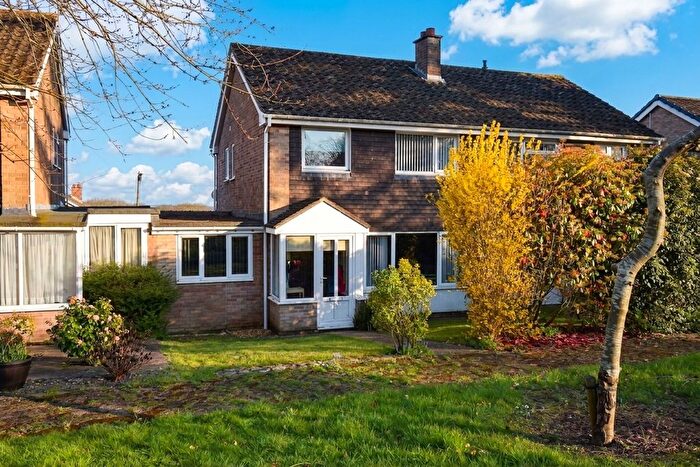 3 Bedroom Semi Detached House For Sale In Beresford Gardens, Chandler's Ford, SO53